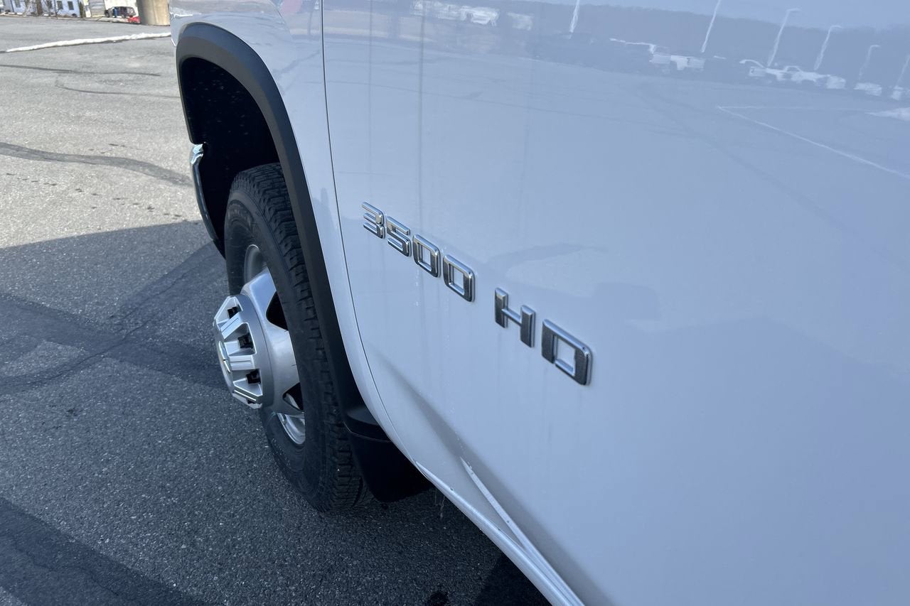 2025 Chevrolet Silverado 3500 HD Chassis Cab Work Truck