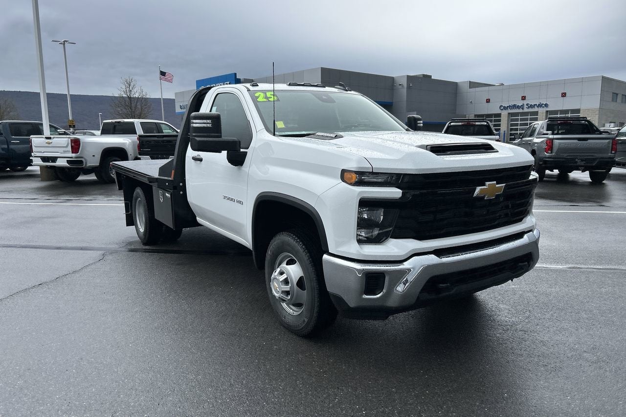 2025 Chevrolet Silverado 3500 HD Chassis Cab Work Truck