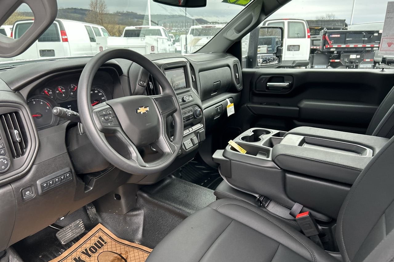 2025 Chevrolet Silverado 3500 HD Chassis Cab Work Truck