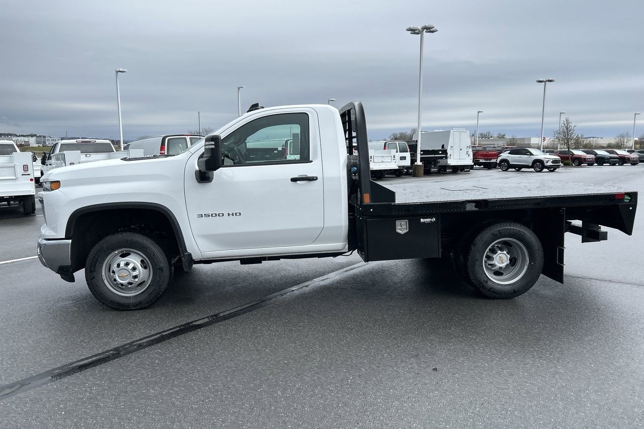 2025 Chevrolet Silverado 3500 HD Chassis Cab Work Truck