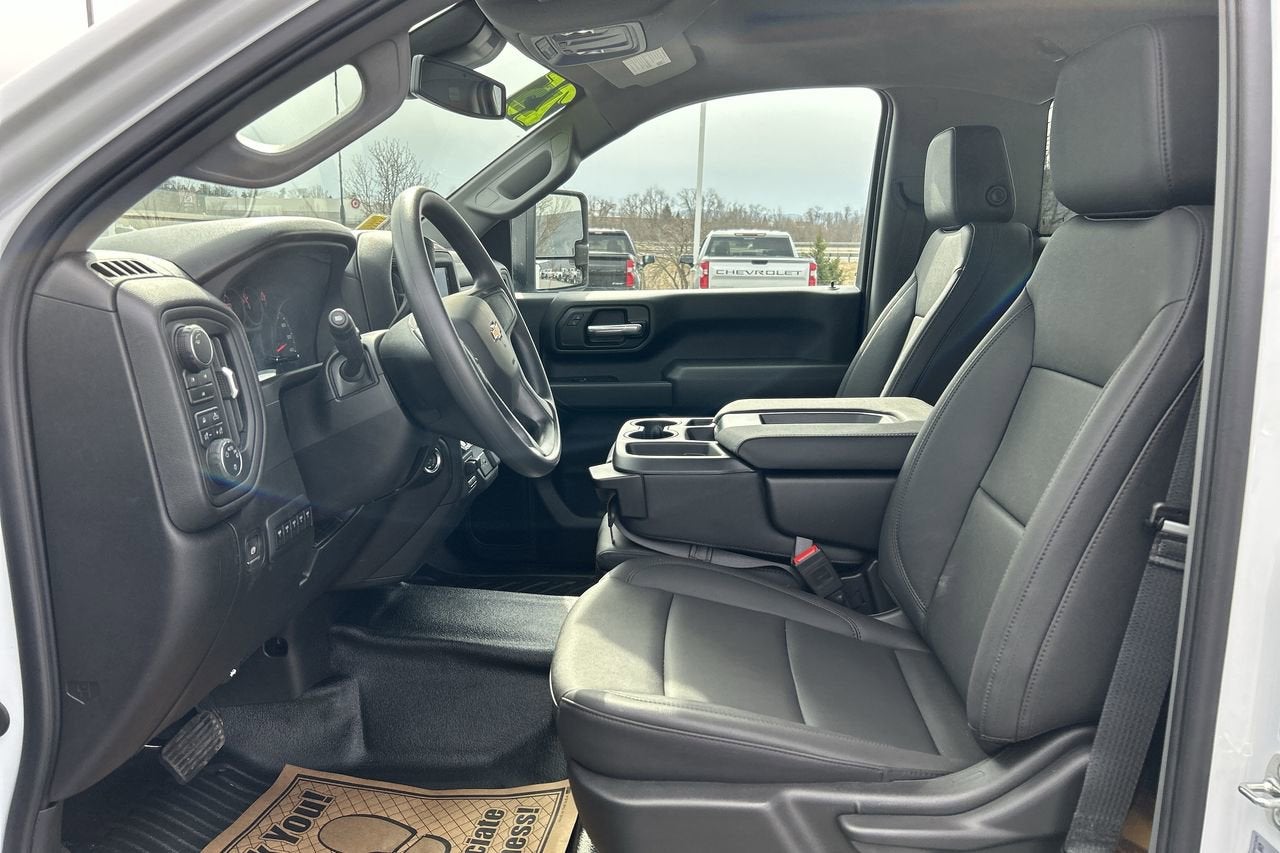 2025 Chevrolet Silverado 3500 HD Chassis Cab Work Truck