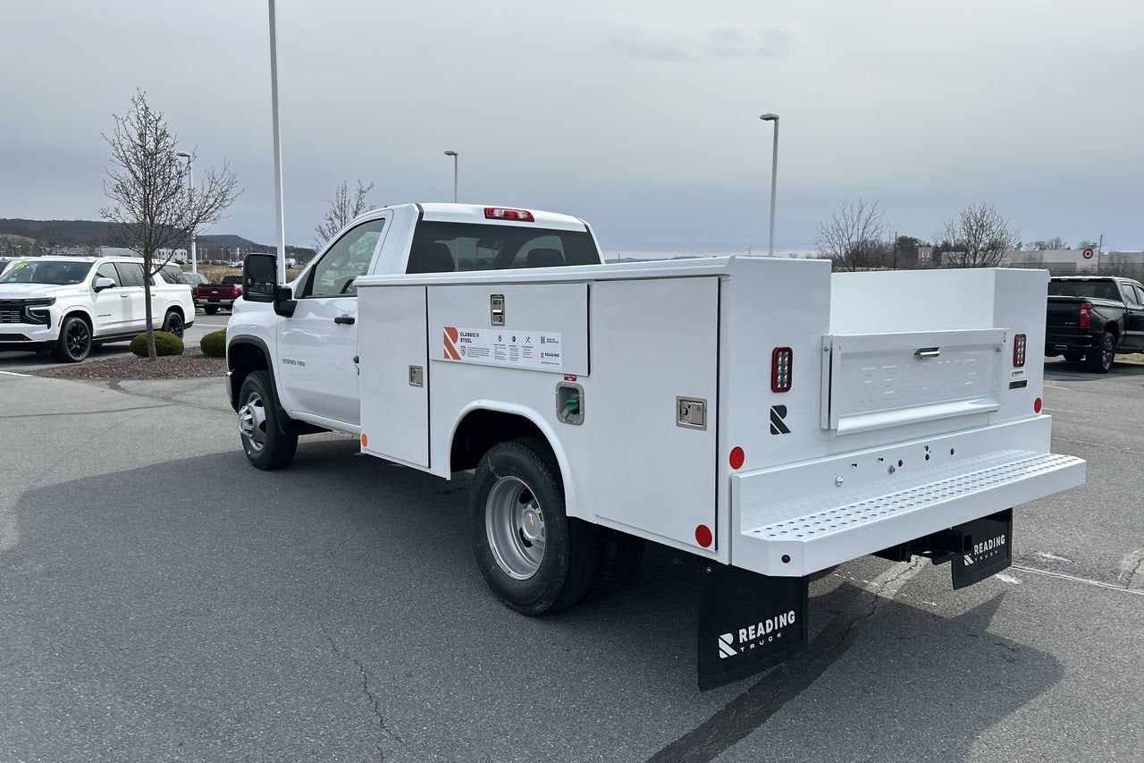 2025 Chevrolet Silverado 3500 HD Chassis Cab Work Truck