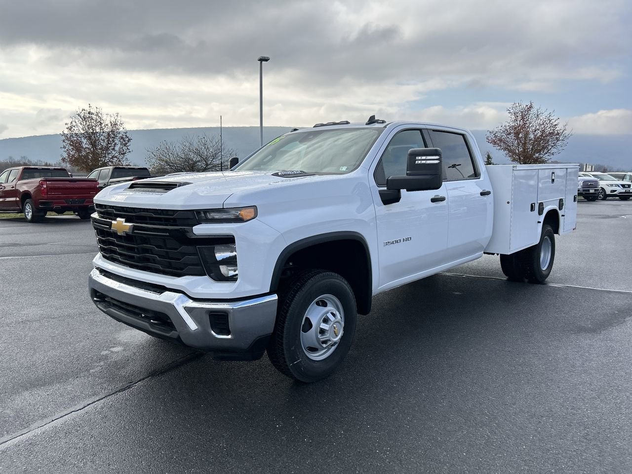 2025 Chevrolet Silverado 3500 HD Chassis Cab Work Truck