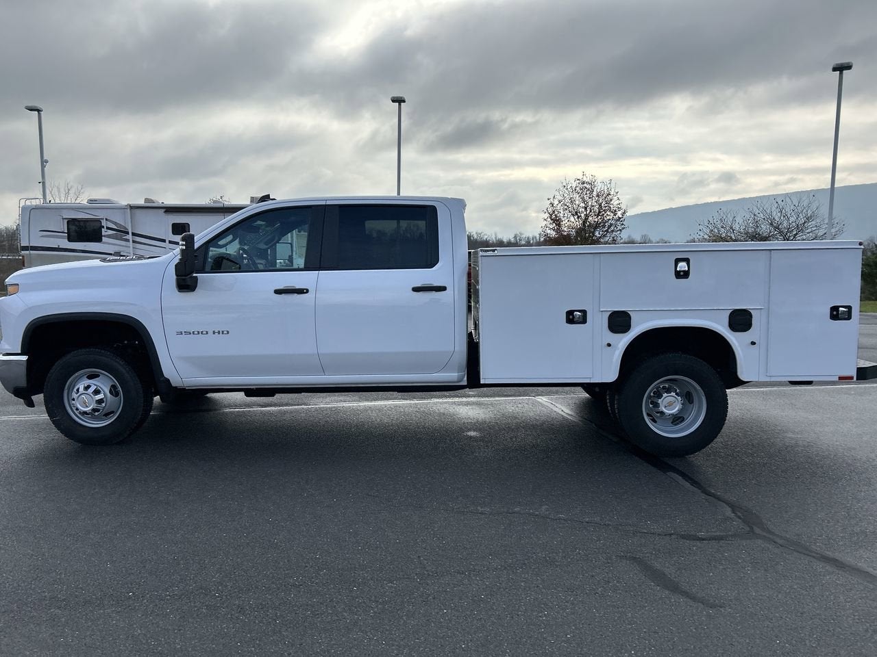 2025 Chevrolet Silverado 3500 HD Chassis Cab Work Truck