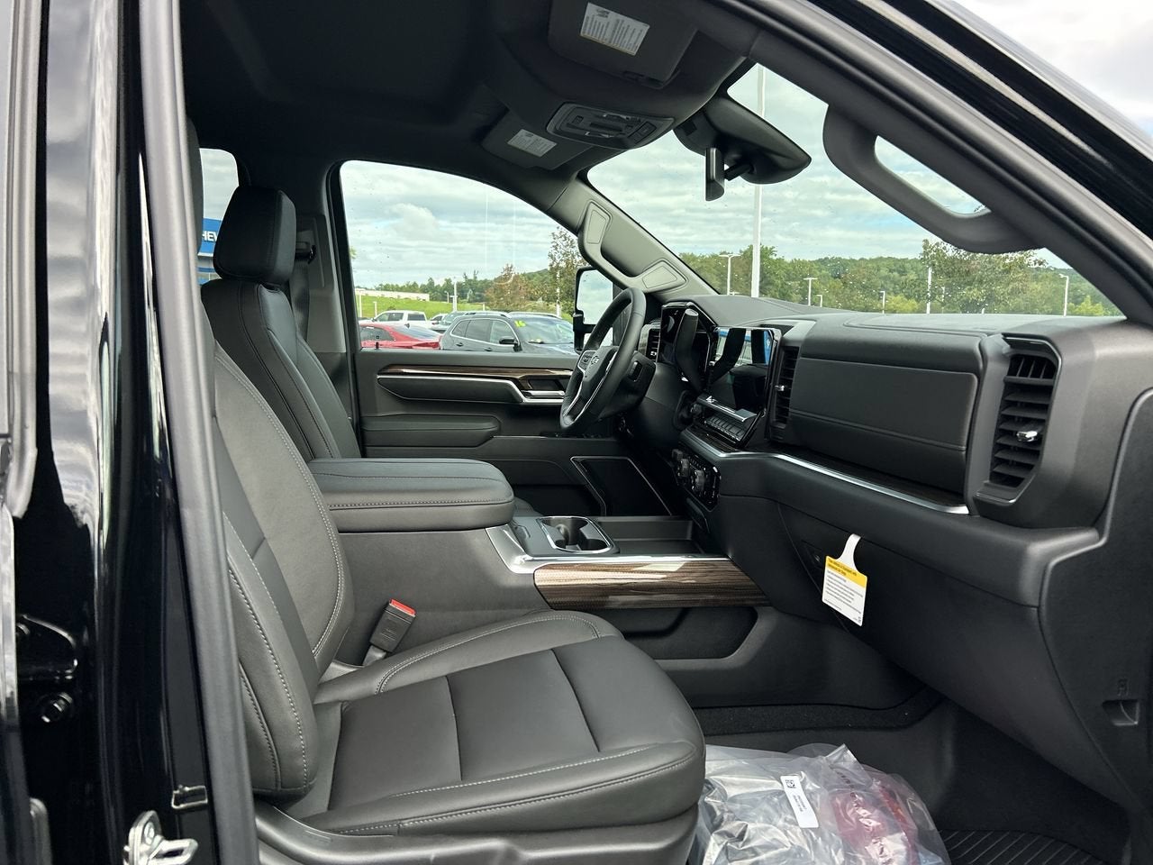 2026 Chevrolet Silverado 3500 HD LT - Photo 15