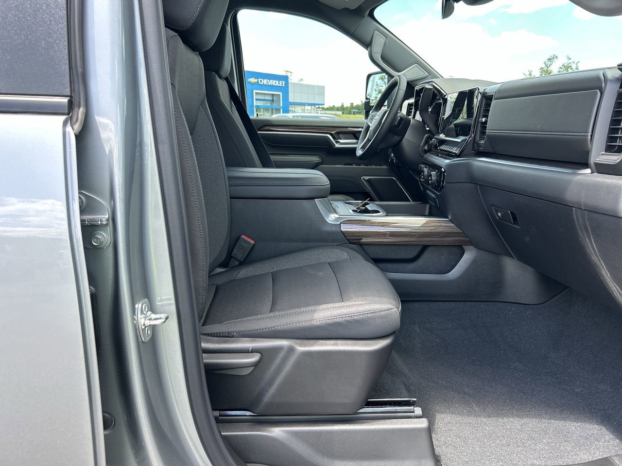 2026 Chevrolet Silverado 3500 HD LT - Photo 18