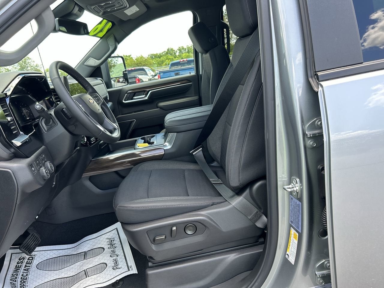 2026 Chevrolet Silverado 3500 HD LT - Photo 27