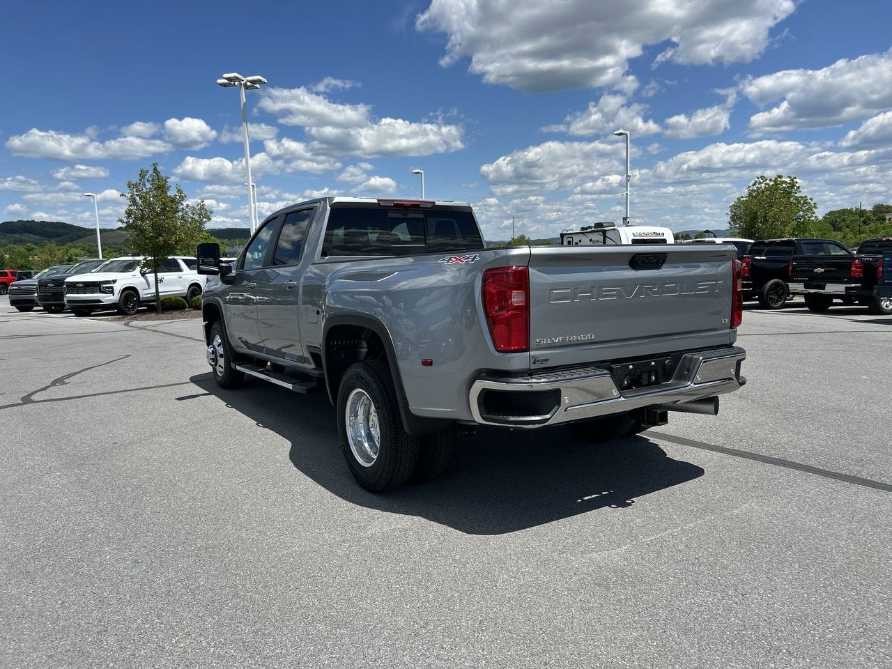 2026 Chevrolet Silverado 3500 HD LT - Photo 5