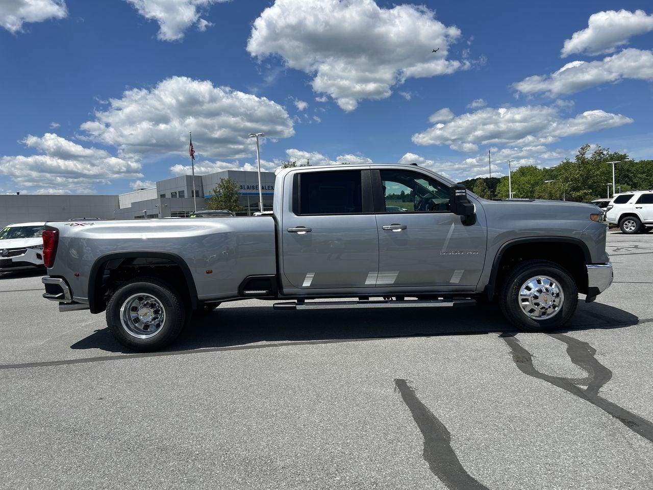 2026 Chevrolet Silverado 3500 HD LT - Photo 8