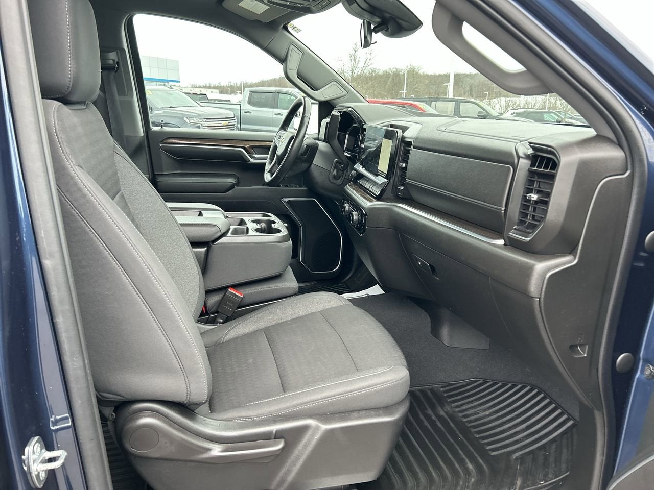 2022 Chevrolet Silverado 1500 LT (2FL)