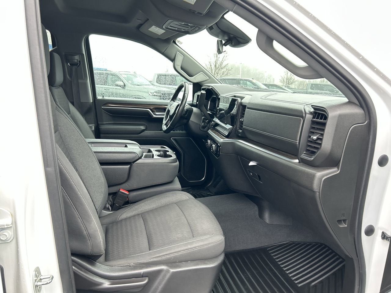 2022 Chevrolet Silverado 1500 LT (2FL)