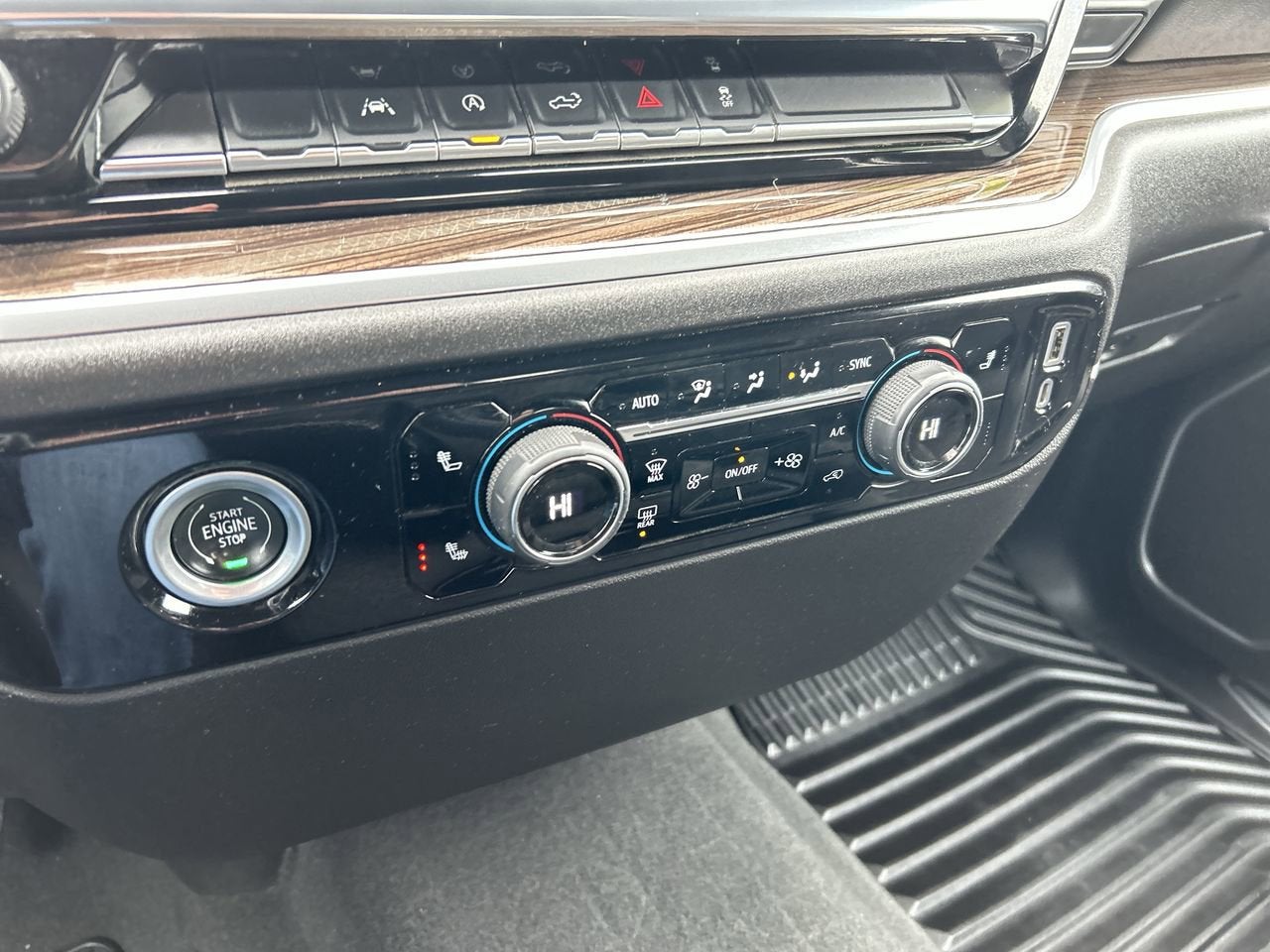 2022 Chevrolet Silverado 1500 LT (2FL)