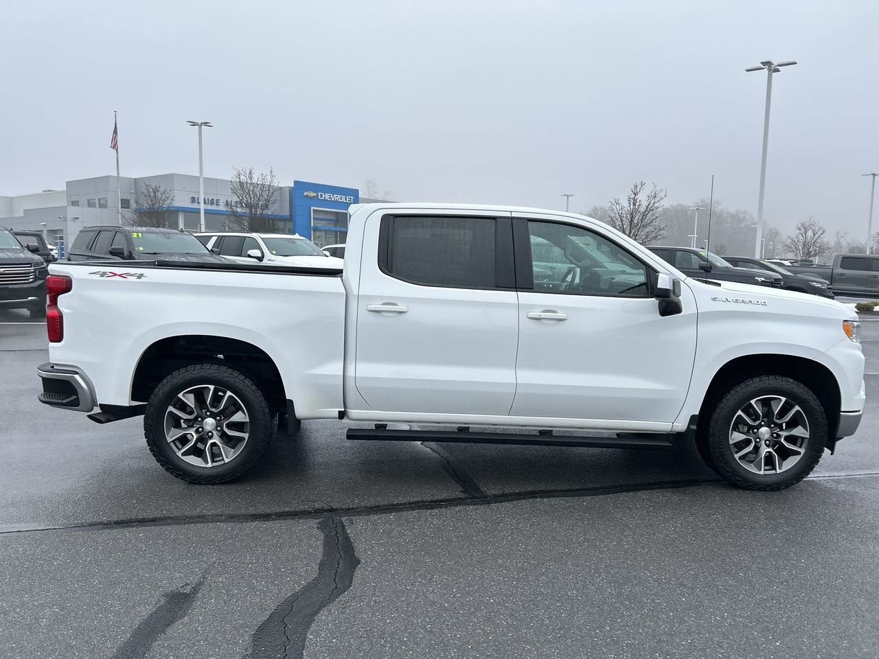 2022 Chevrolet Silverado 1500 LT (2FL)