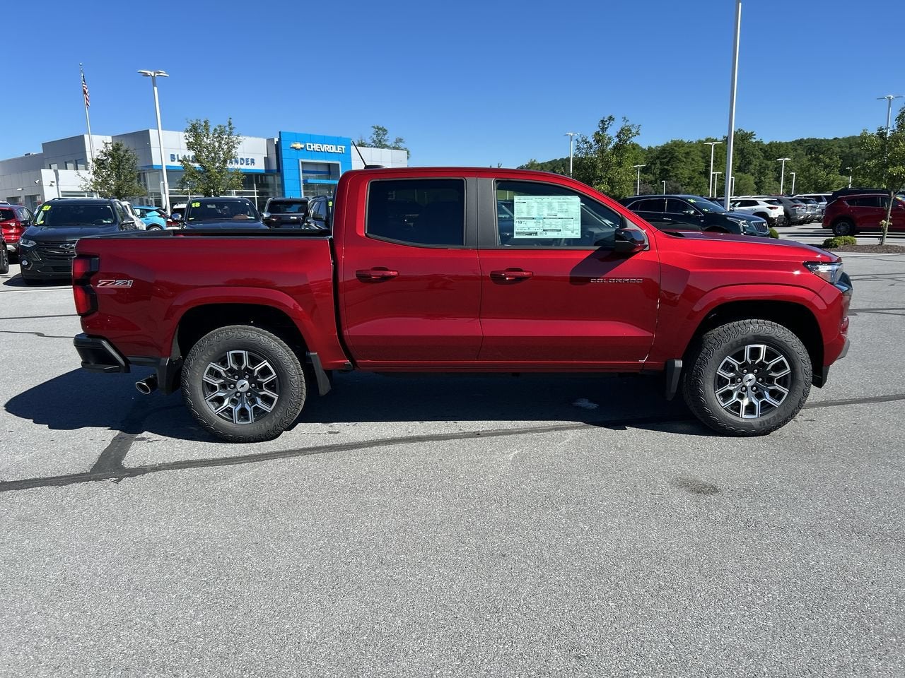 2026 Chevrolet Colorado Z71 - Photo 8