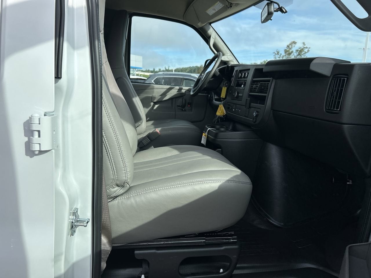 2025 Chevrolet Express Cargo 2500 WT