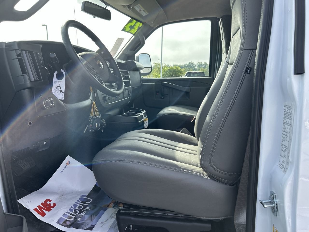 2025 Chevrolet Express Cargo 2500 WT