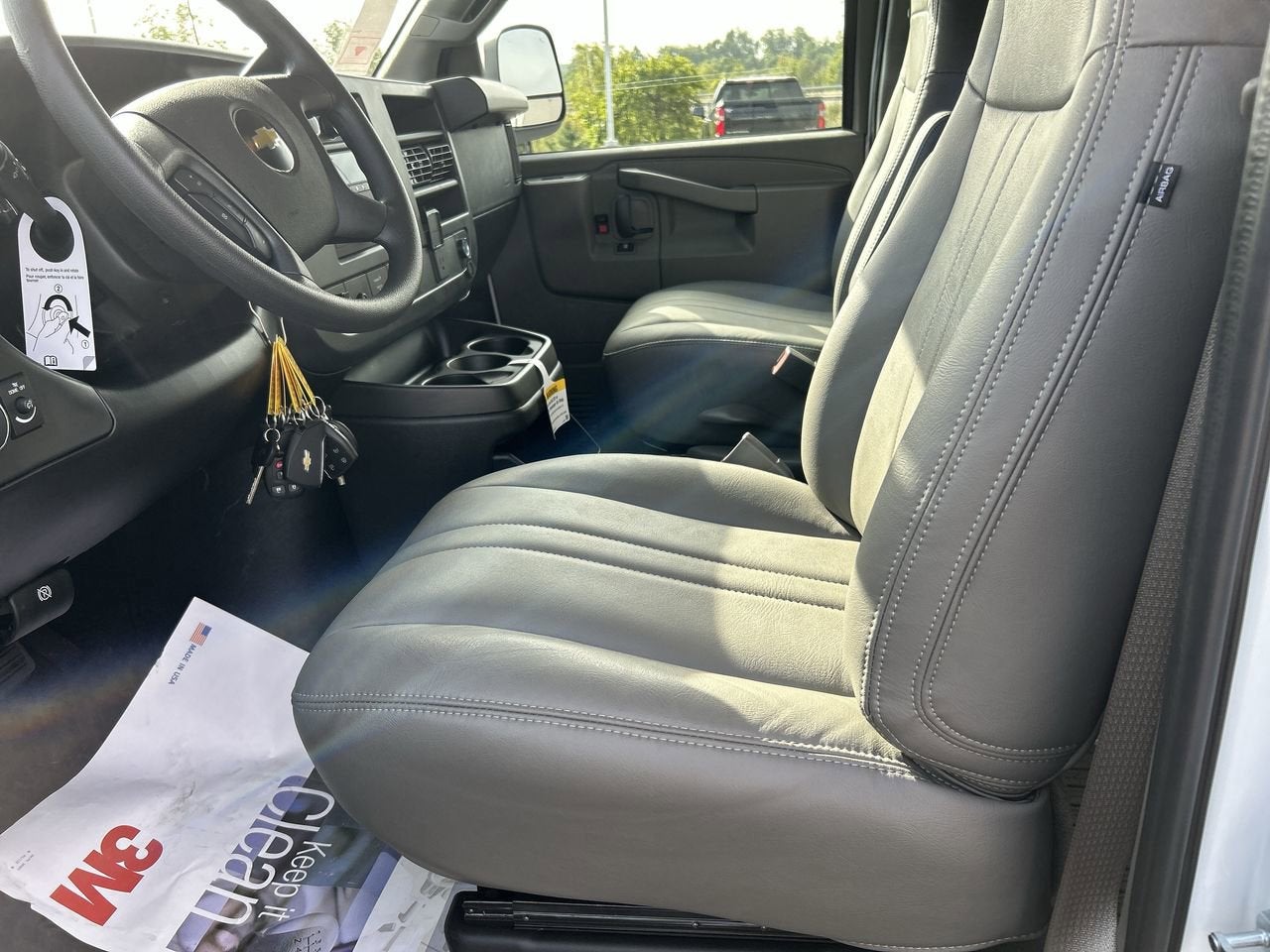 2025 Chevrolet Express Cargo 2500 WT