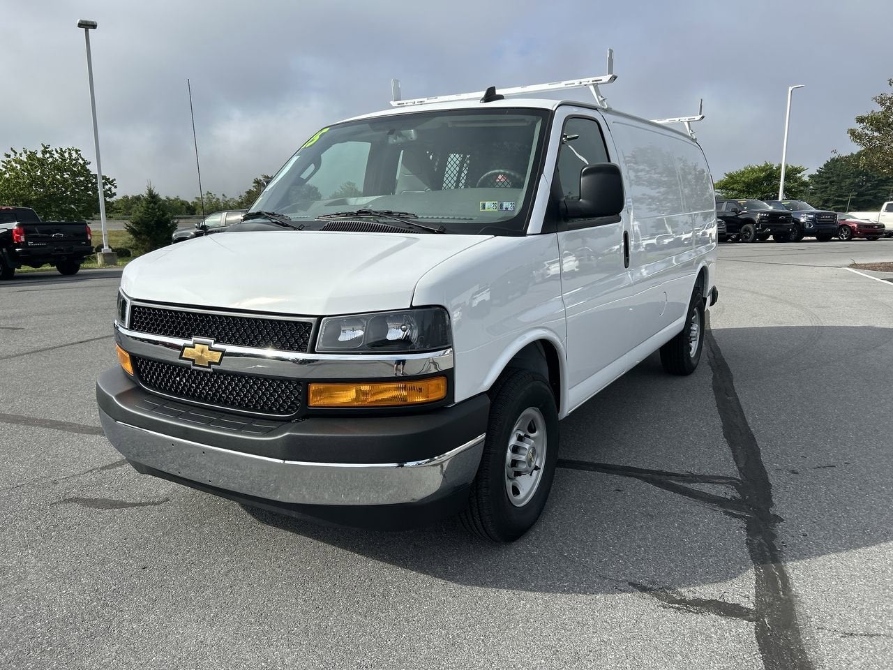 2025 Chevrolet Express Cargo 2500 WT