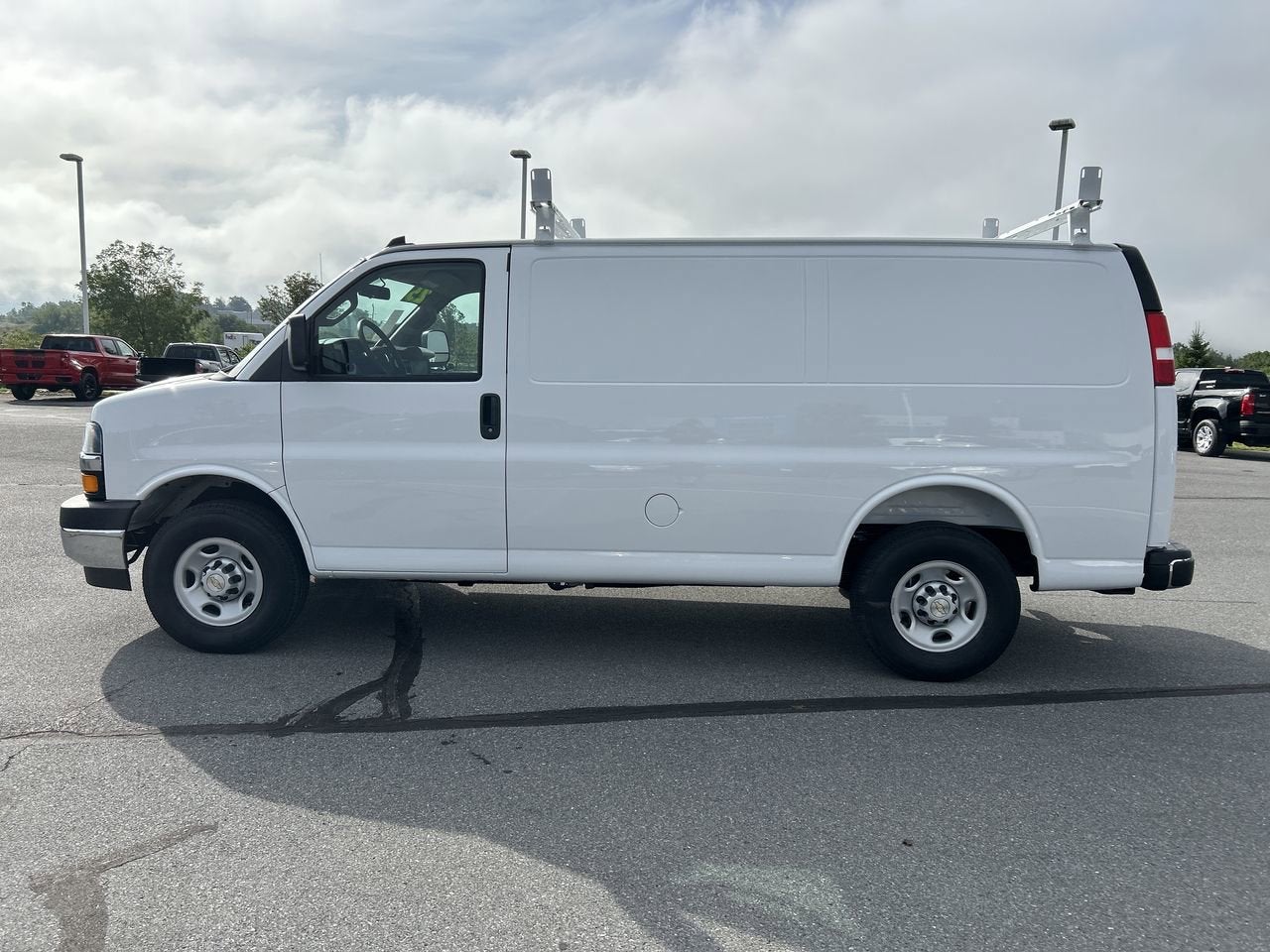 2025 Chevrolet Express Cargo 2500 WT