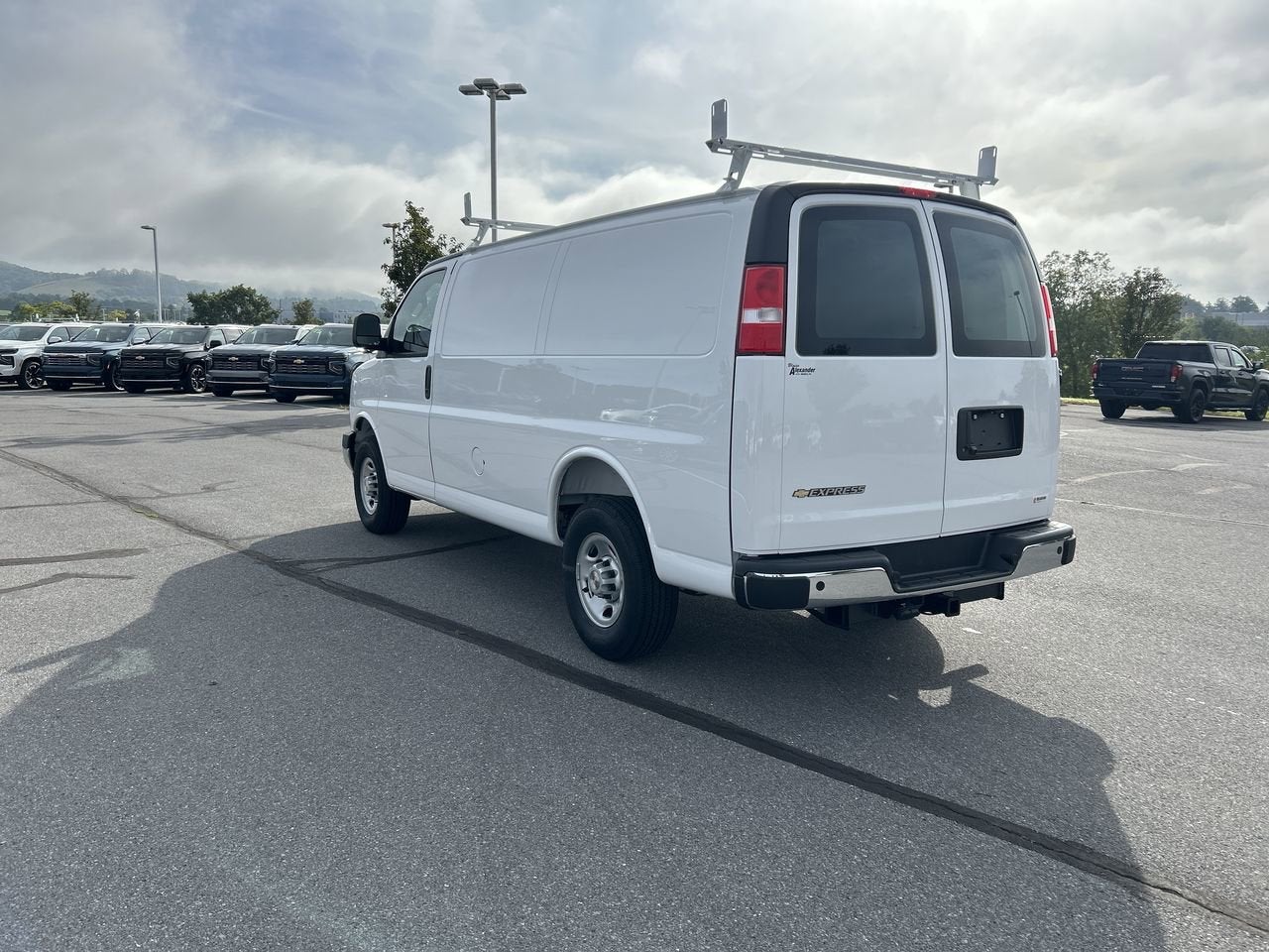 2025 Chevrolet Express Cargo 2500 WT