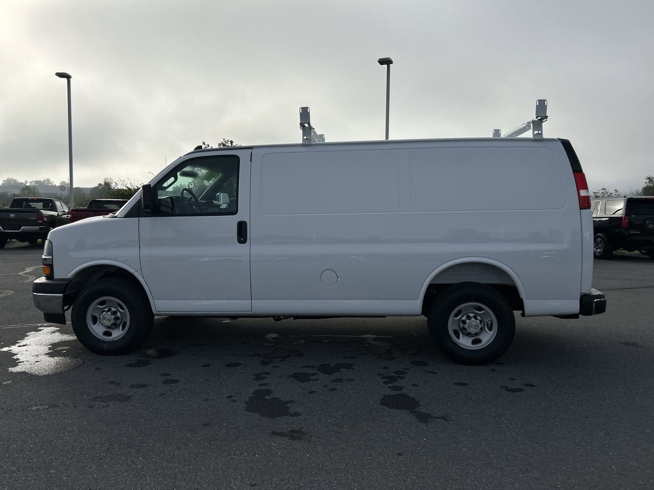 2025 Chevrolet Express Cargo 2500 WT