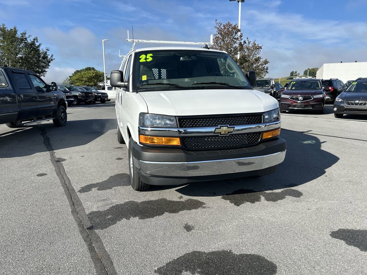 2025 Chevrolet Express Cargo 2500 WT