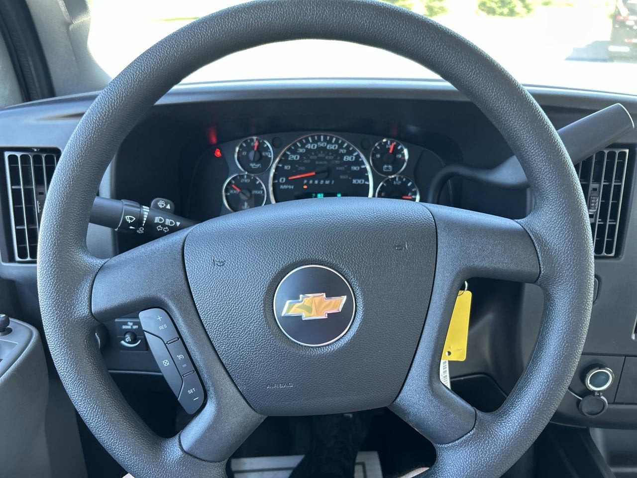 2026 Chevrolet Express Cargo 1WT