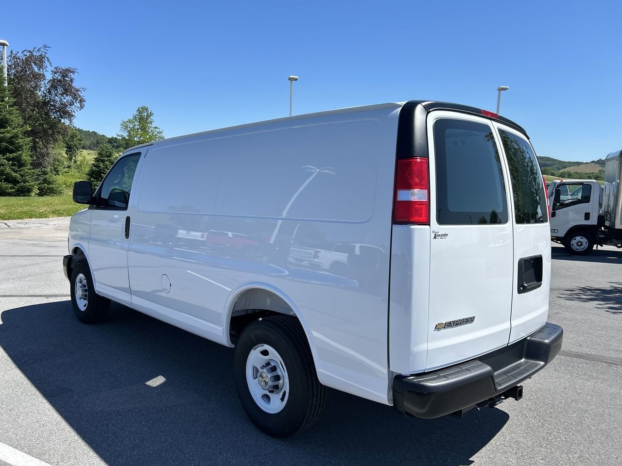 2026 Chevrolet Express Cargo 1WT