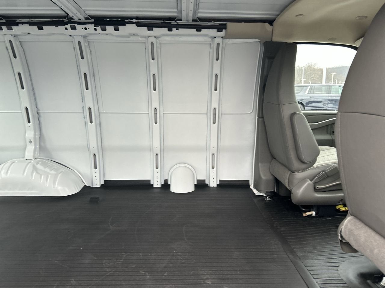 2025 Chevrolet Express Cargo 2500 WT