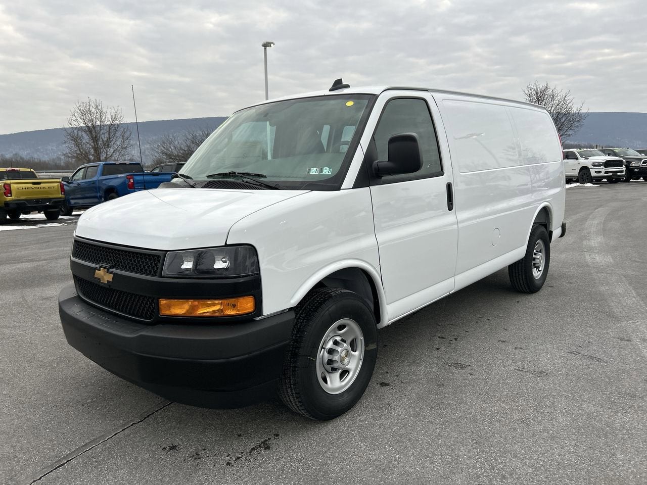 2025 Chevrolet Express Cargo 2500 WT