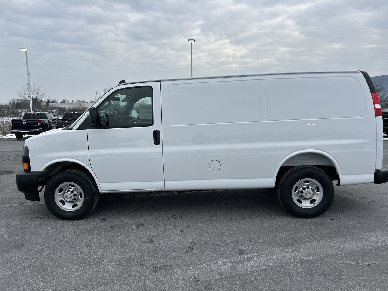 2025 Chevrolet Express Cargo 2500 WT