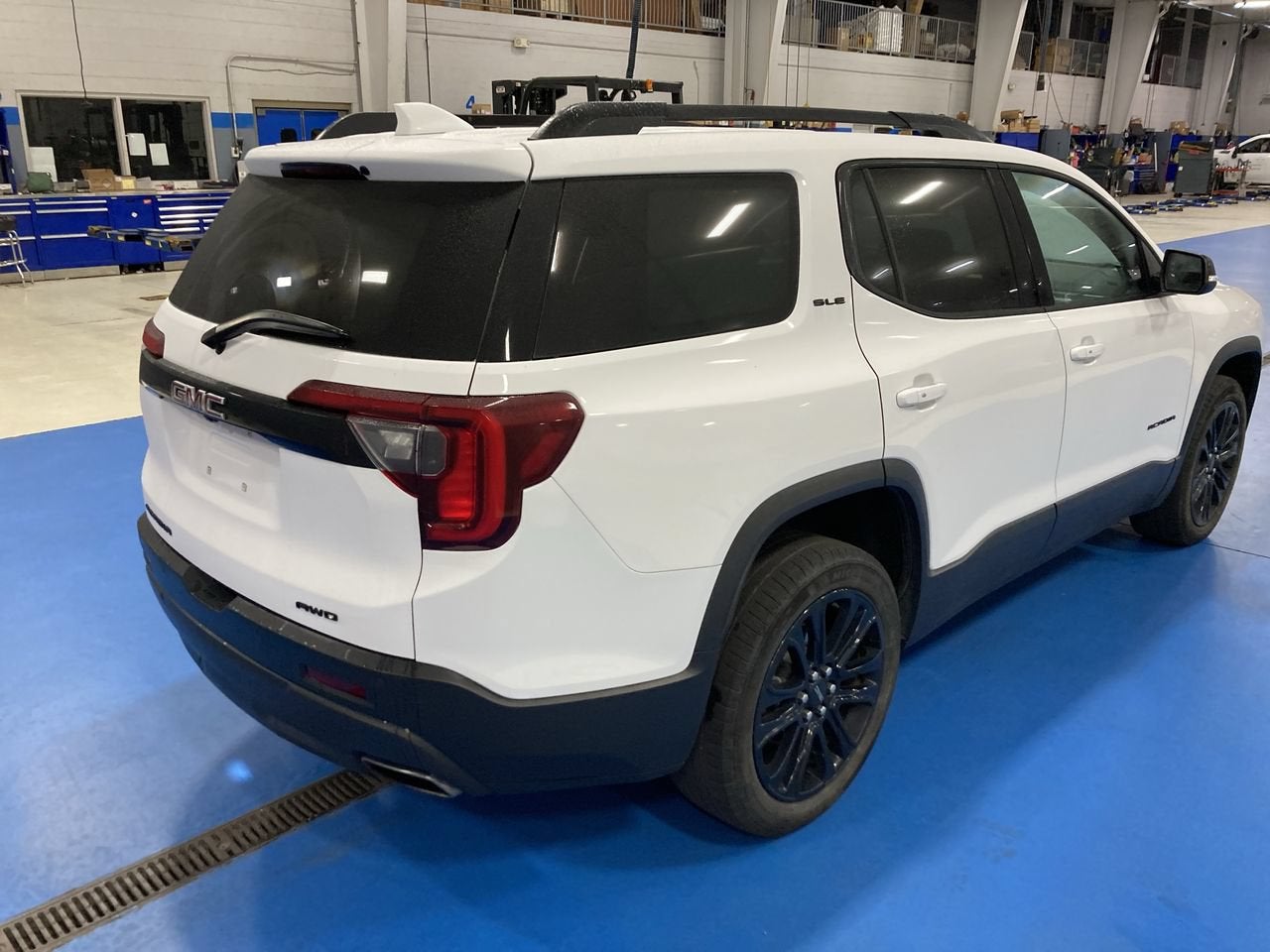 2023 GMC Acadia SLE