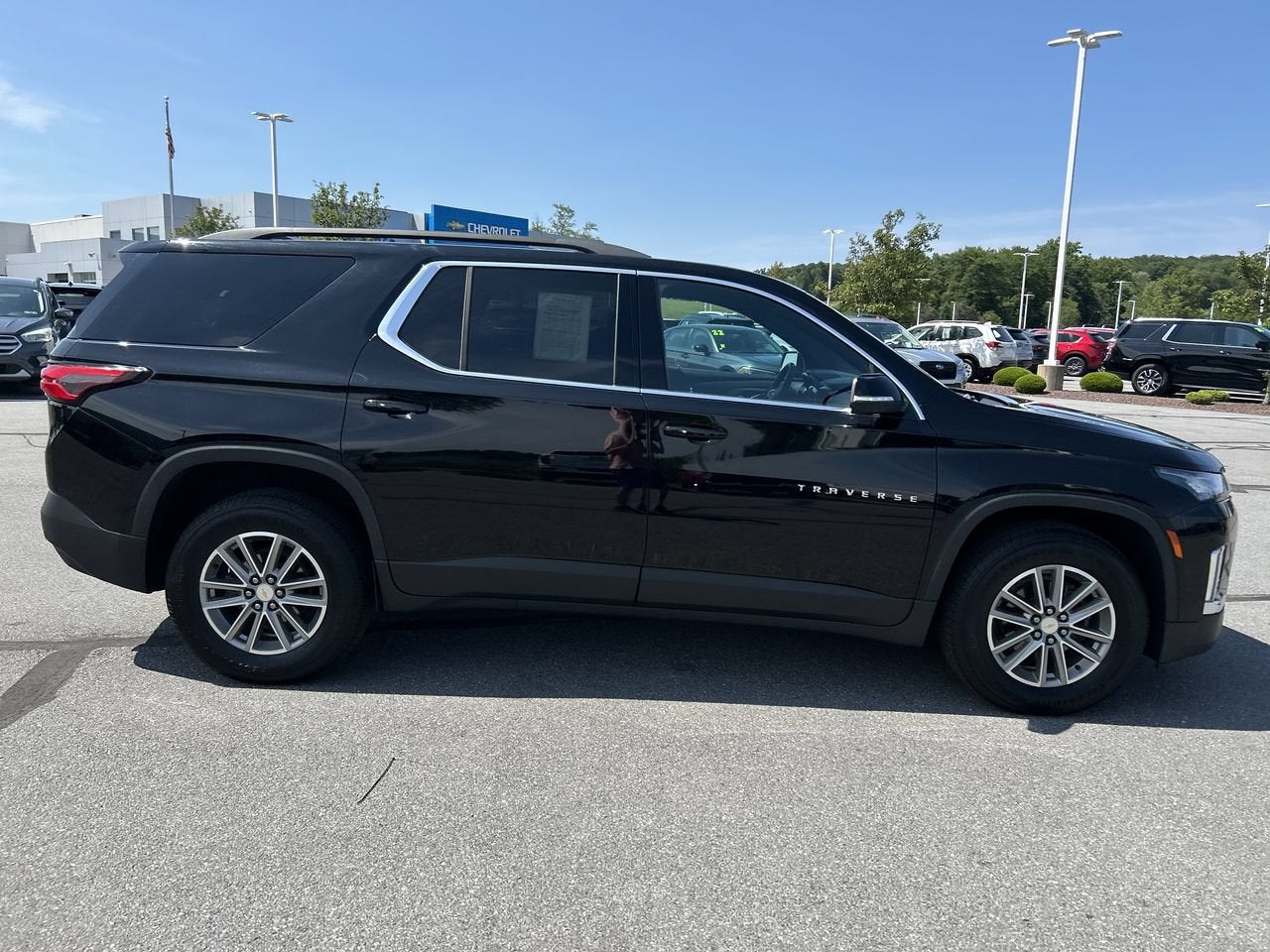 2023 Chevrolet Traverse LT Cloth