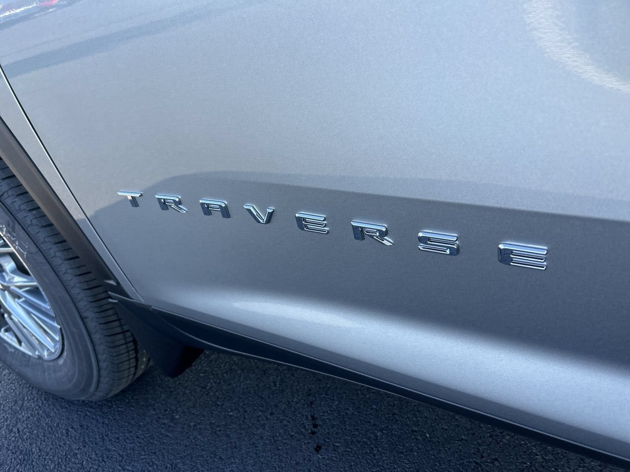 2027 Chevrolet Traverse LT