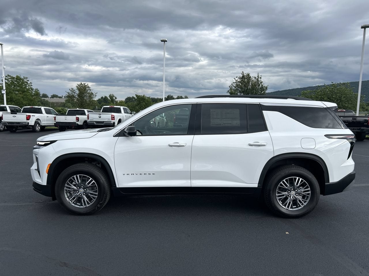 2027 Chevrolet Traverse LT
