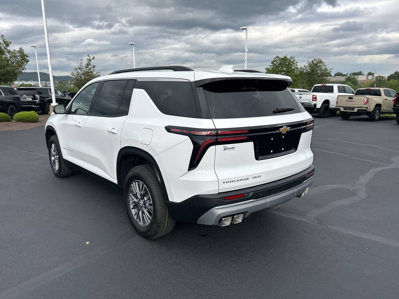 2027 Chevrolet Traverse LT