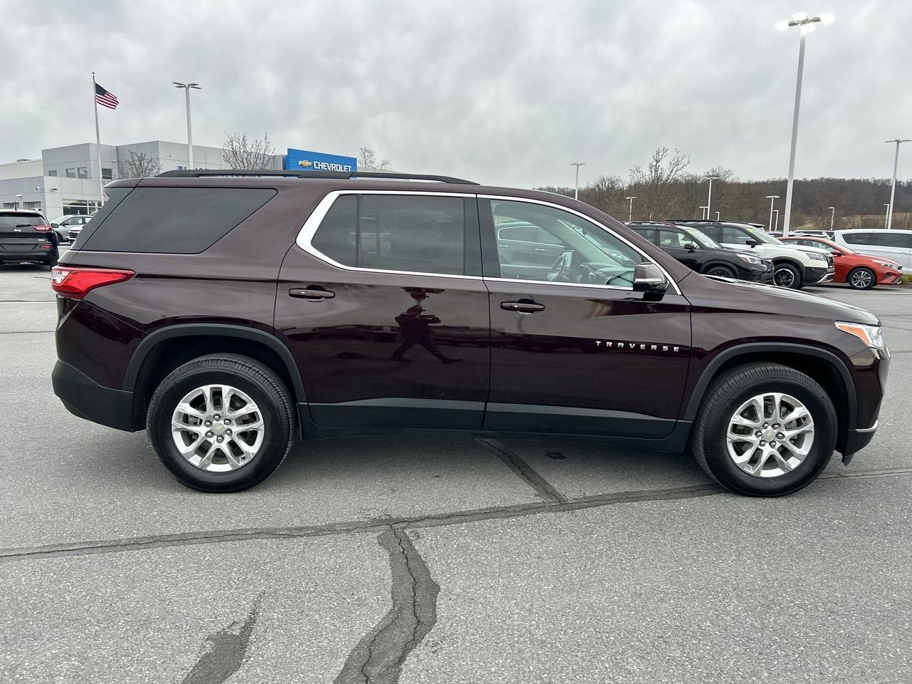 2020 Chevrolet Traverse LT Cloth