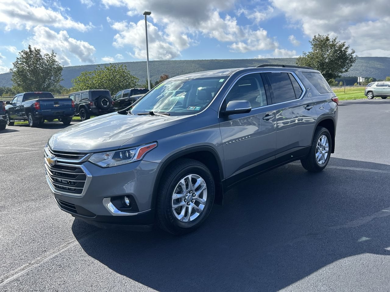 2021 Chevrolet Traverse LT Leather