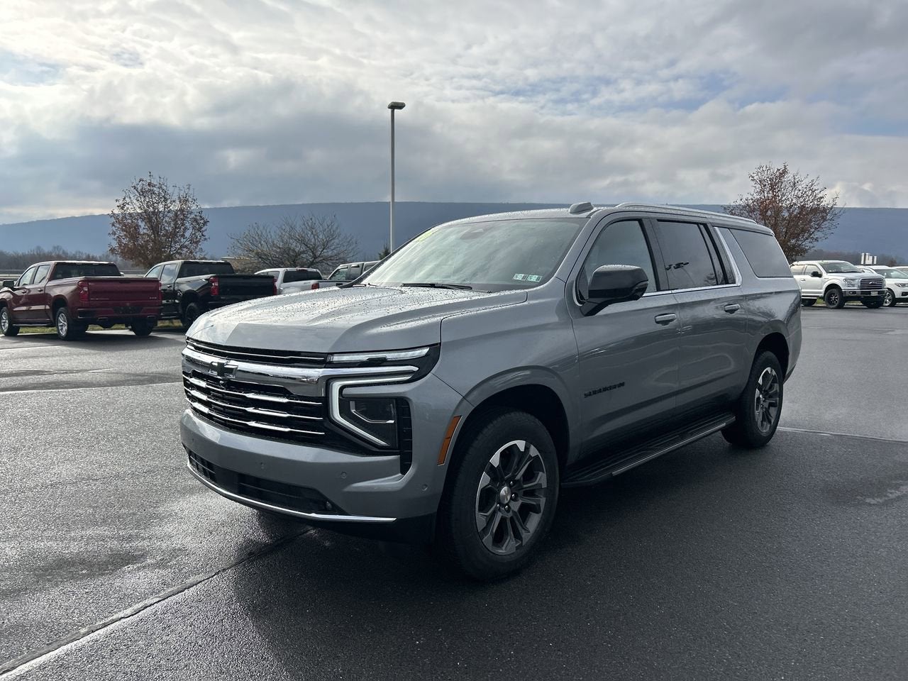 2026 Chevrolet Suburban LT