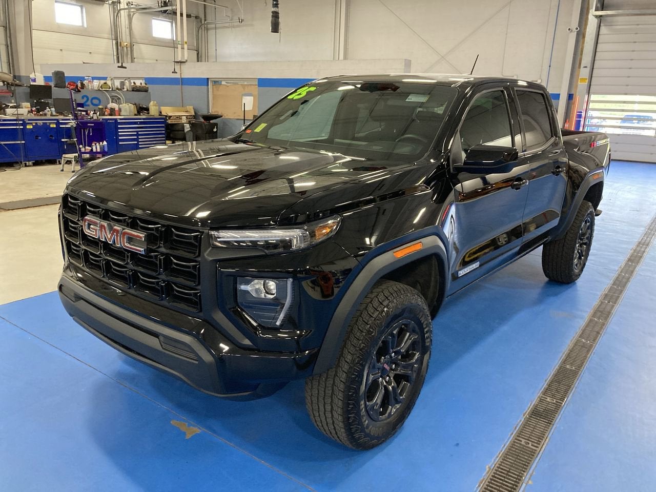 2025 GMC Canyon Elevation