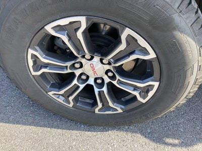2023 GMC Canyon AT4