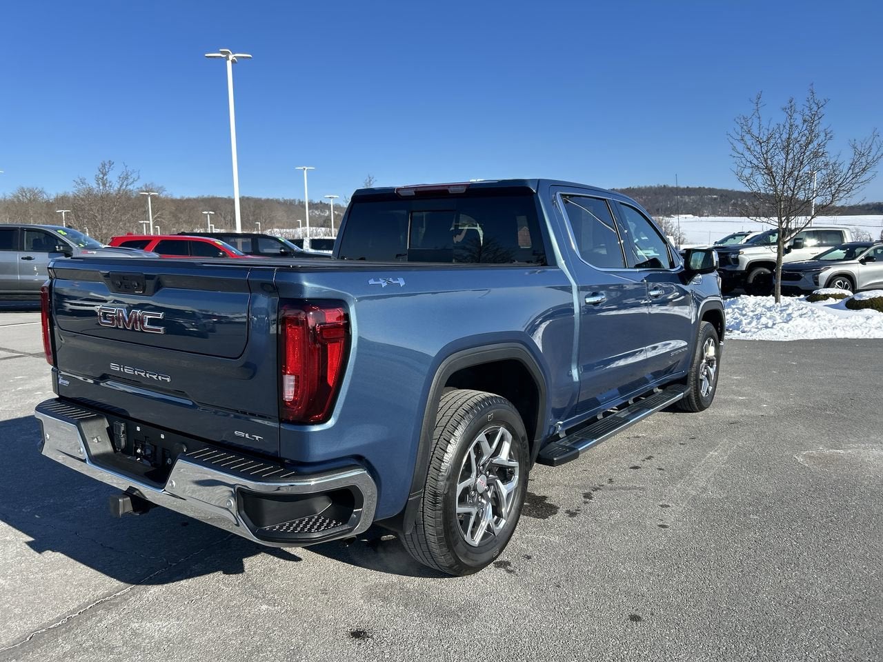 2024 GMC Sierra 1500 SLT