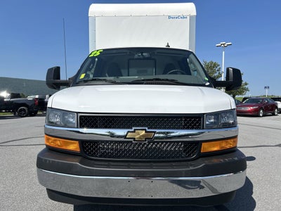2025 Chevrolet Express Cutaway 3500 1WT