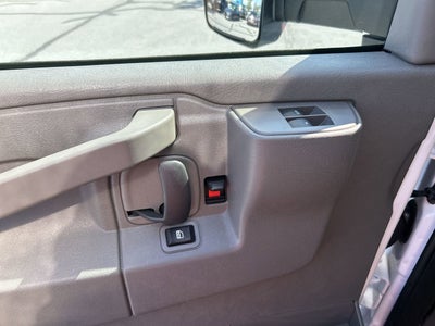 2025 Chevrolet Express Cutaway 3500 1WT