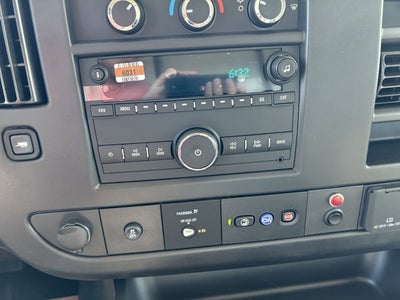 2025 Chevrolet Express Cutaway 3500 1WT