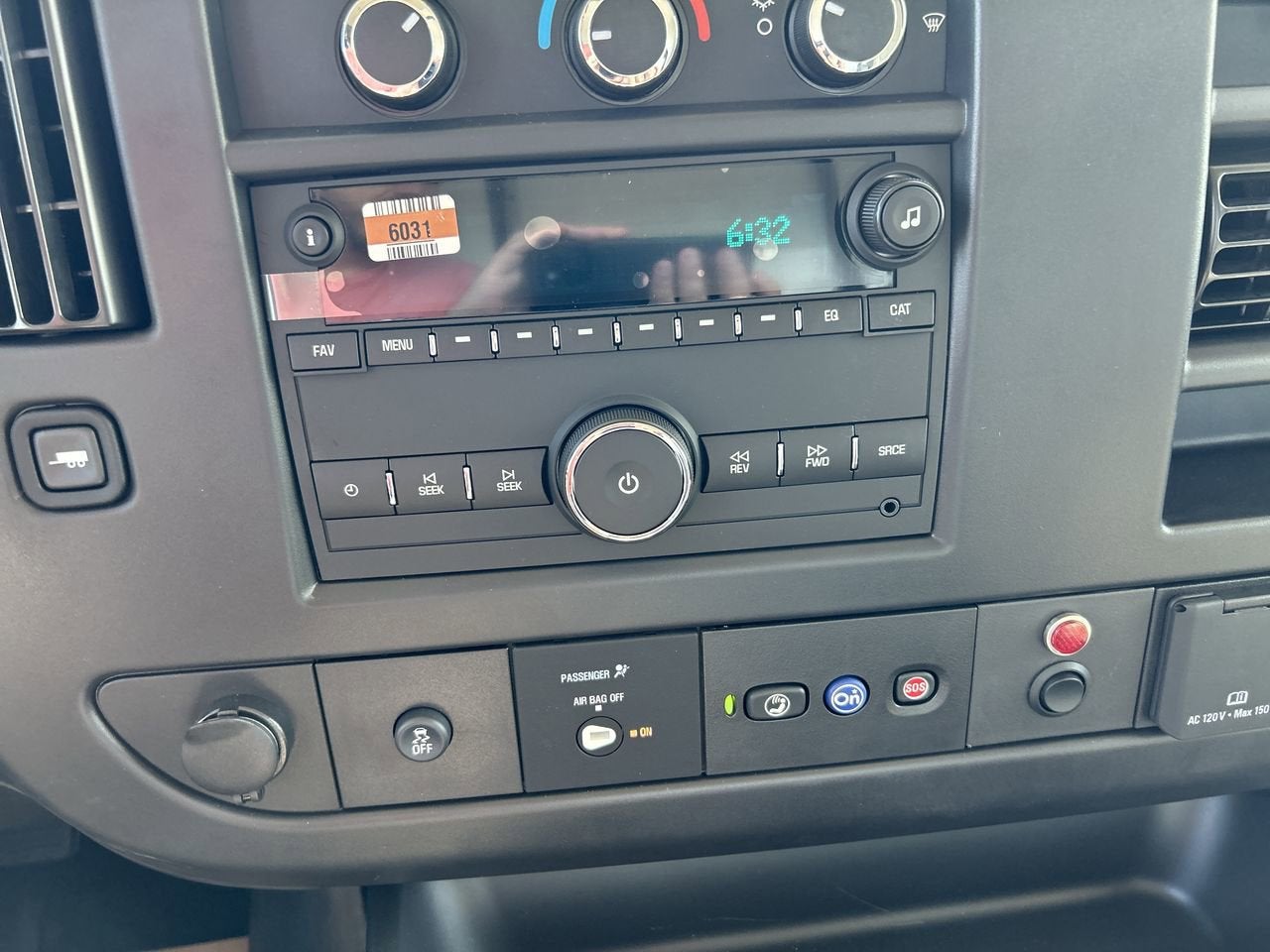 2025 Chevrolet Express Cutaway 3500 1WT