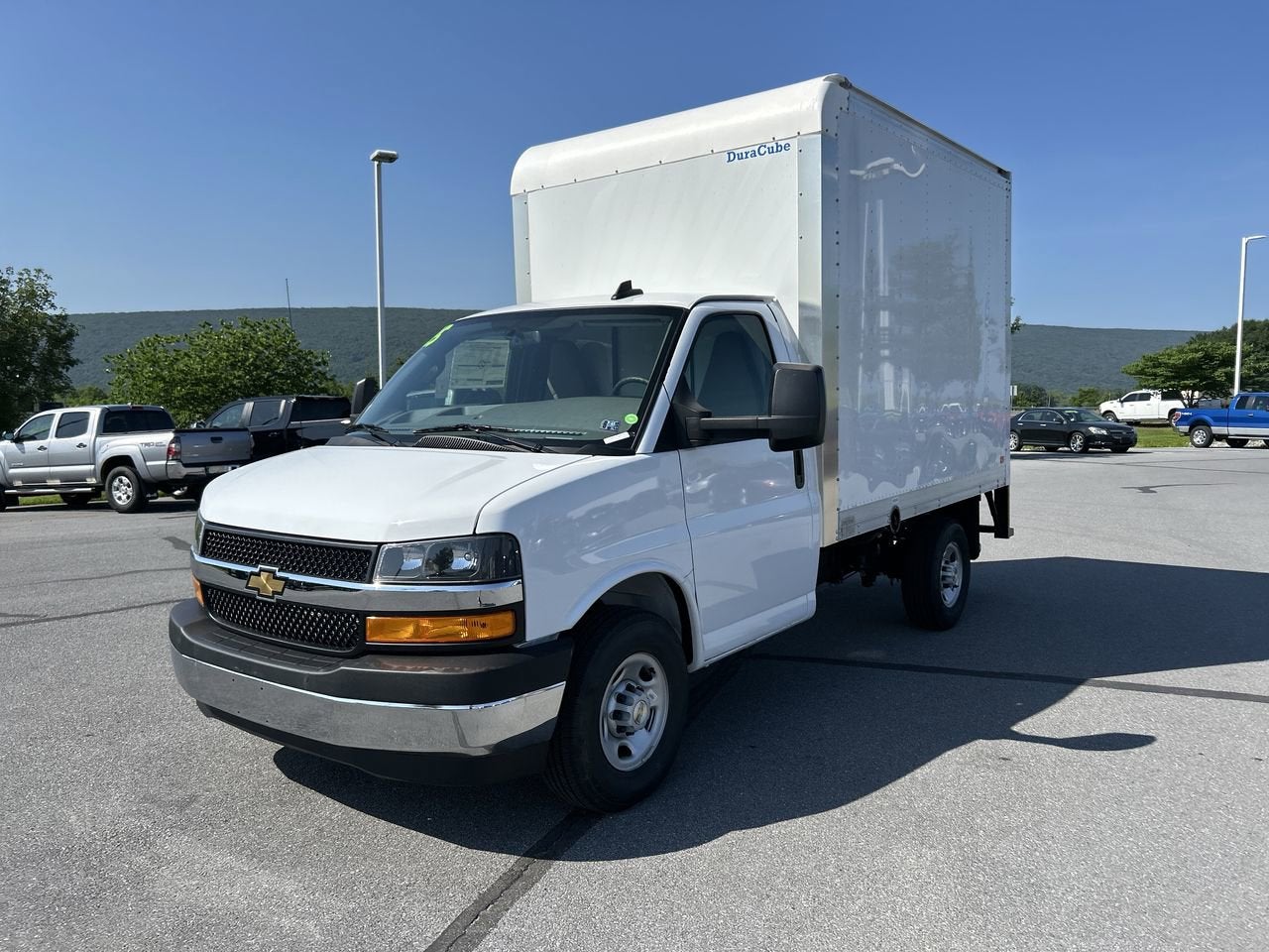 2025 Chevrolet Express Cutaway 3500 1WT