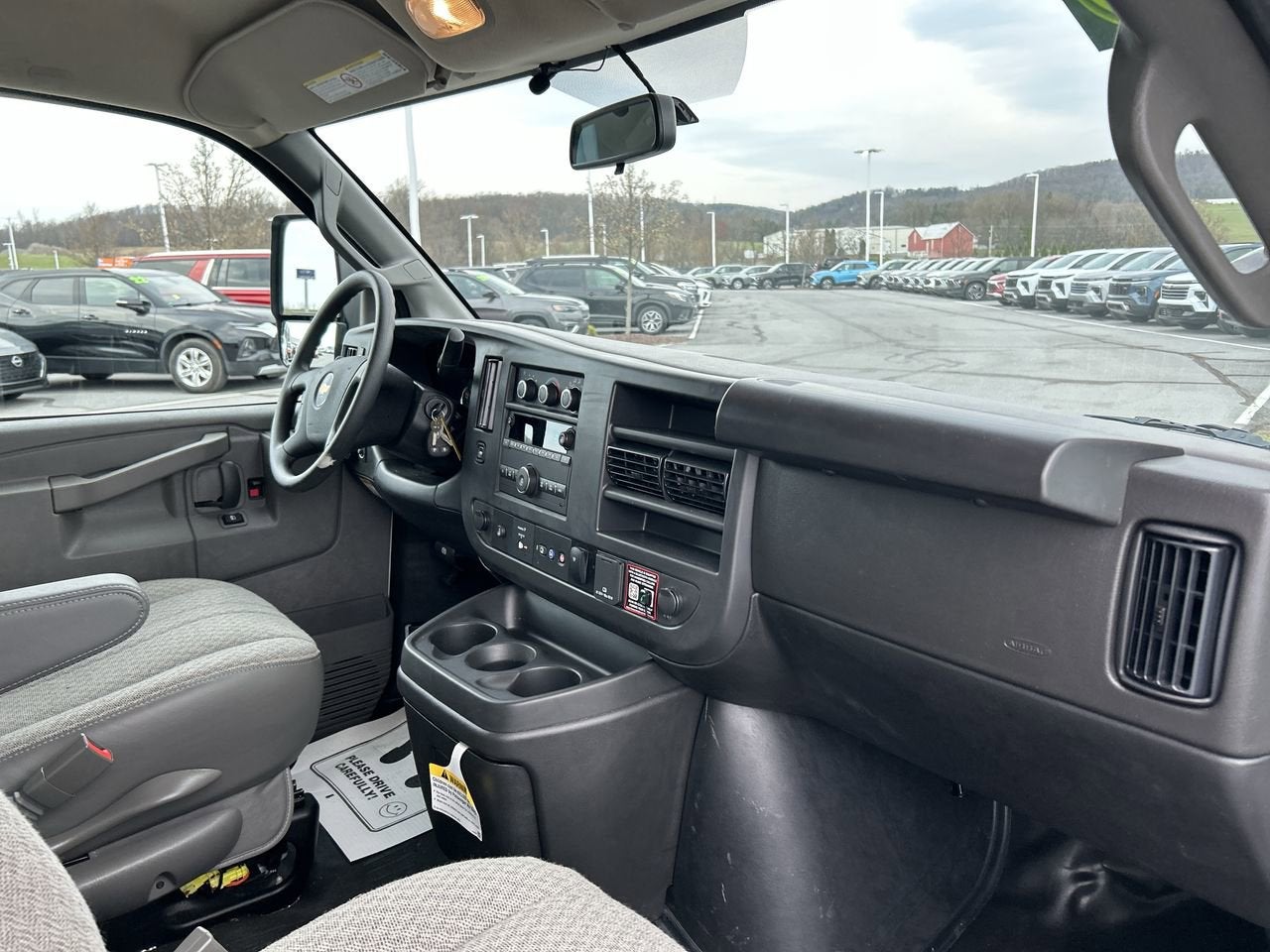 2025 Chevrolet Express Cutaway 3500 1WT