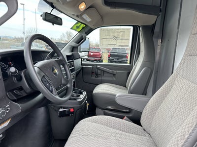 2025 Chevrolet Express Cutaway 3500 1WT