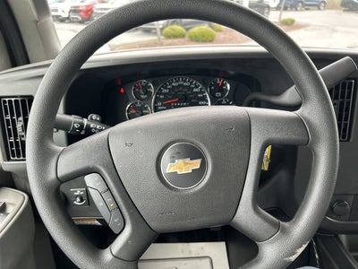 2025 Chevrolet Express Cutaway 3500 1WT